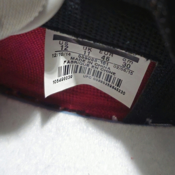 Used Air Jordan 1 Retro High OG 'Chicago' (2015) - Size 12 - 555088-101 - Picture 7 of 9